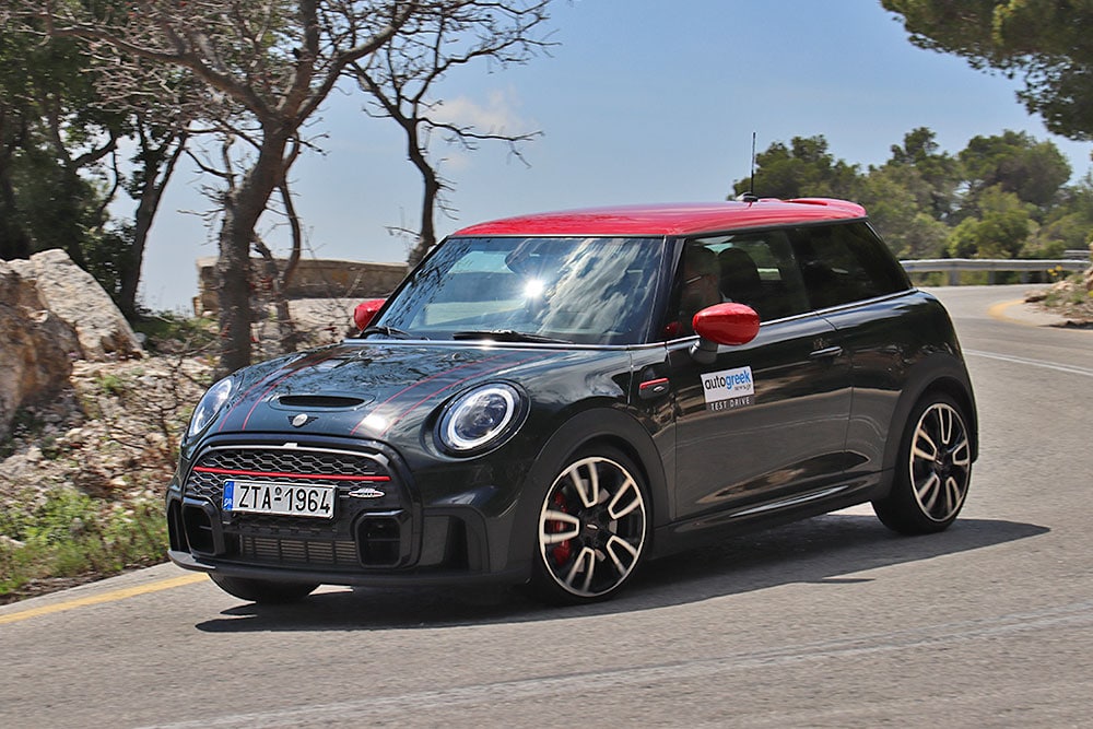 https://autogreeknews.gr/wp-content/uploads/2022/04/MINI-Cooper-S-JCW-14.jpg