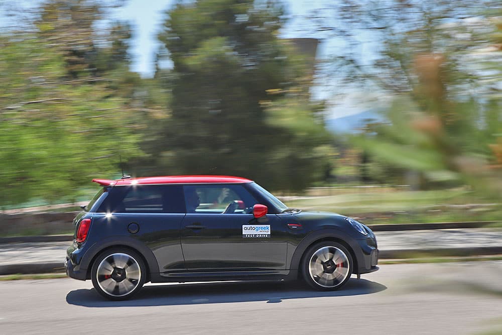 https://autogreeknews.gr/wp-content/uploads/2022/04/MINI-Cooper-S-JCW-44.jpg