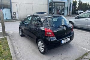 Toyoa-Yaris-500.115-km-(3)