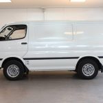 Toyota-HiAce-4