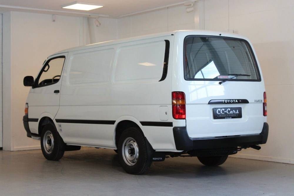 https://autogreeknews.gr/wp-content/uploads/2022/04/Toyota-HiAce-5.jpg