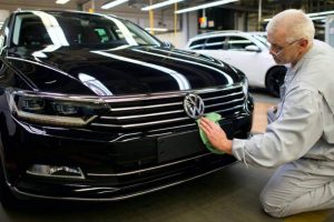 VW-Passat-B8-production-at-Emden-plant-in-Germany-