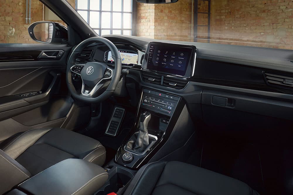 https://autogreeknews.gr/wp-content/uploads/2022/04/VW-T-Roc-interior-1.jpg