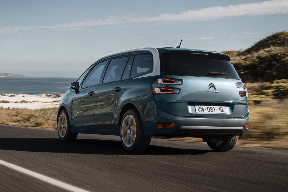 https://autogreeknews.gr/wp-content/uploads/2022/04/citroen_grand_c4_spacetourer_2.jpg