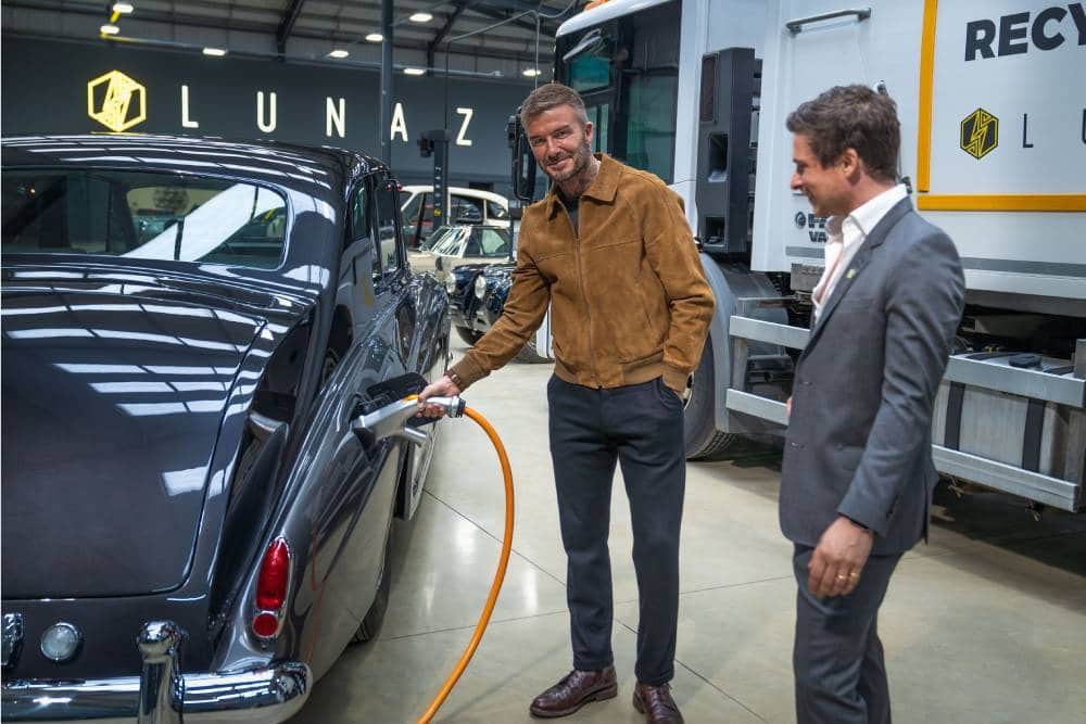 https://autogreeknews.gr/wp-content/uploads/2022/04/david-beckham-gifts-son-brooklyn-a-500000-electric.jpg
