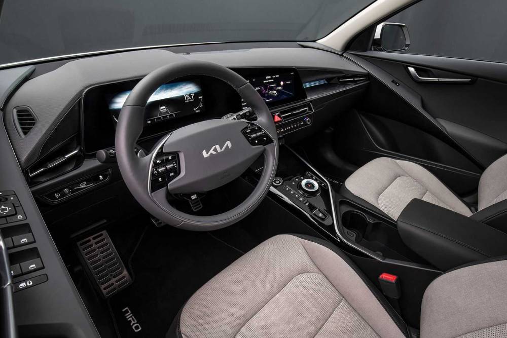 https://autogreeknews.gr/wp-content/uploads/2022/04/kia-niro-ev-2022-in-der-ersten-sitzprobe-6.jpg