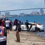 nissan gt-r rolled off to sea 03