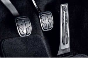 toyota-gr-supra-with-manual-gearbox-teaser