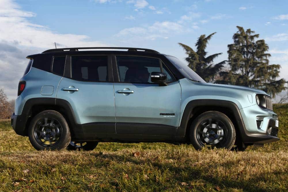 https://autogreeknews.gr/wp-content/uploads/2022/05/06_Jeep®-Renegade-e-Hybrid-1.jpg