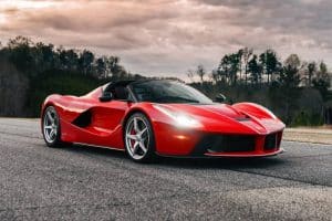 2017_ferrari_laferrari-aperta_09932D6A-1982-4F95-9