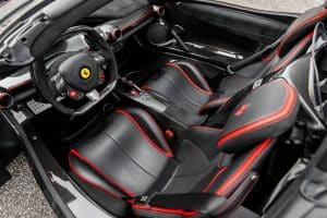 2017_ferrari_laferrari-aperta_0B56040D-2B21-4496-A