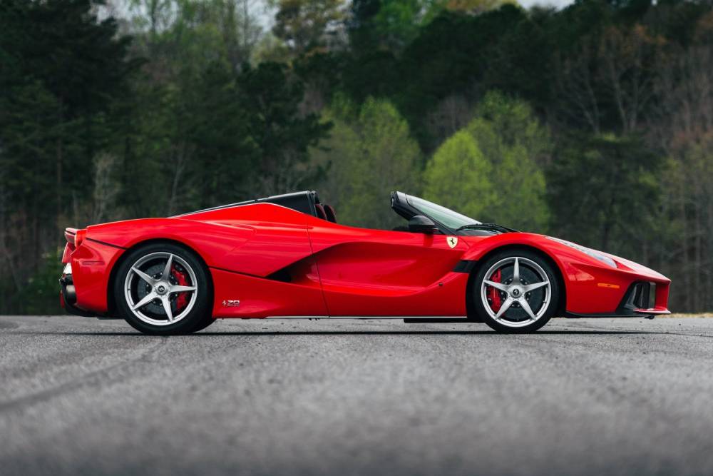 https://autogreeknews.gr/wp-content/uploads/2022/05/2017_ferrari_laferrari-aperta_2A323F3A-507B-4D46-A.jpg