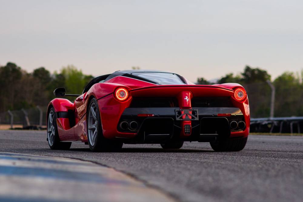 https://autogreeknews.gr/wp-content/uploads/2022/05/2017_ferrari_laferrari-aperta_D94FB73C-F7B1-41DC-8.jpg