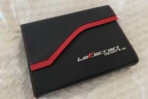 2017_ferrari_laferrari-aperta_FC2E39B3-8F41-4500-8