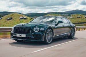 2021-Bentley-Flying-Spur-Hybrid_02