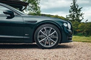 2021-Bentley-Flying-Spur-Hybrid_10