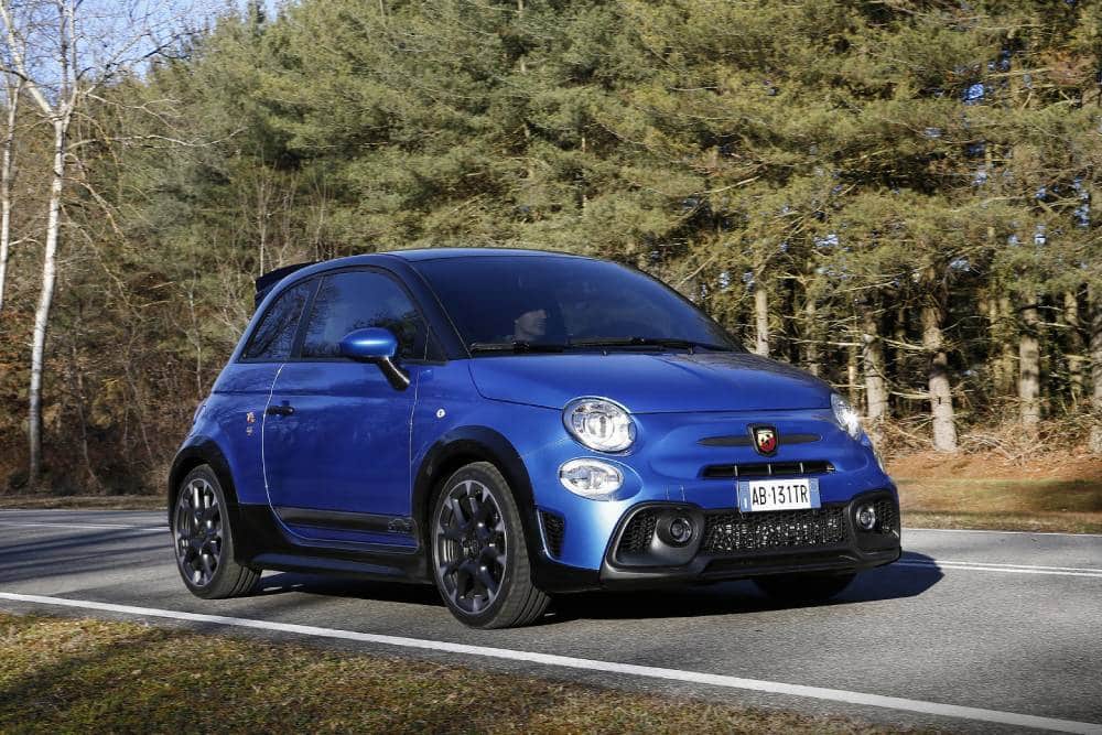 https://autogreeknews.gr/wp-content/uploads/2022/05/2022-Abarth-695-Tributo-131-Rally-20.jpg