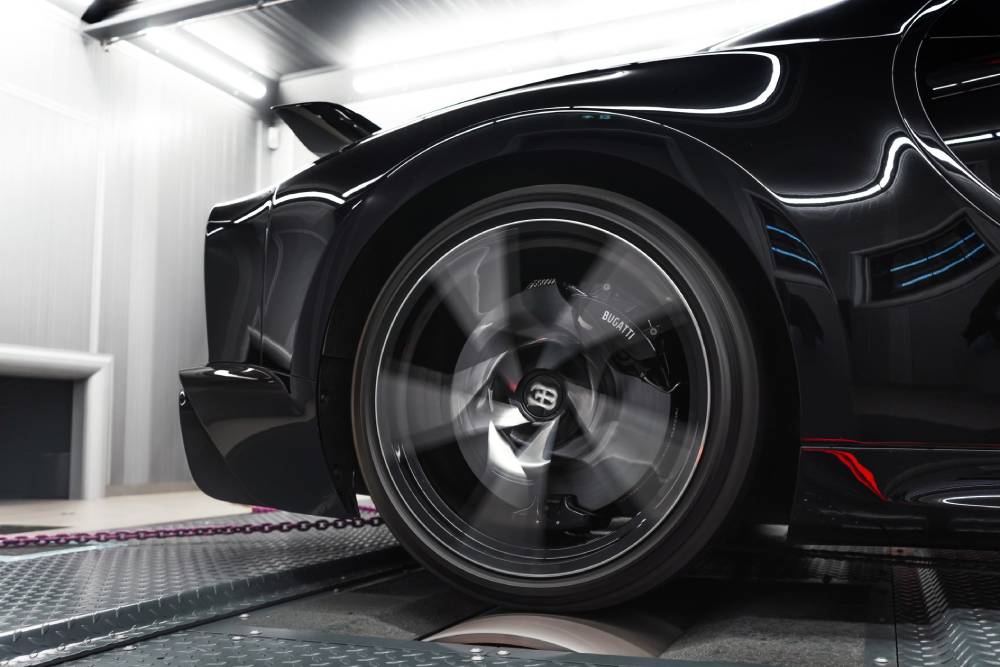 https://autogreeknews.gr/wp-content/uploads/2022/05/2022-Bugatti-Chiron-dyno-10.jpg
