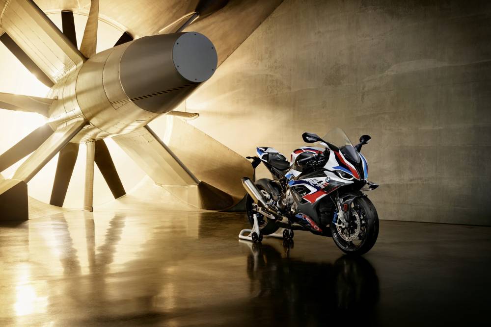 https://autogreeknews.gr/wp-content/uploads/2022/05/2022-bmw-m-1000-rr-m-division-s-spectacular-first-3.jpg