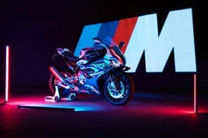 2022-bmw-m-1000-rr-m-division-s-spectacular-first- (8)