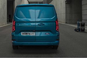 2022_ford_e-transit_custom_06-copia