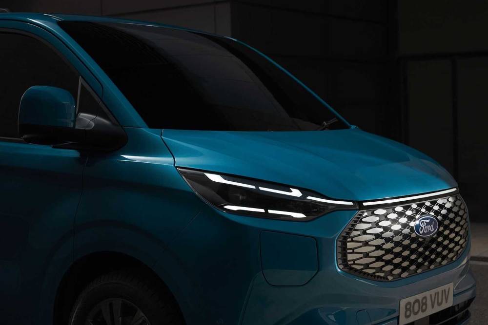 https://autogreeknews.gr/wp-content/uploads/2022/05/2022_ford_e-transit_custom_08-copia.jpg