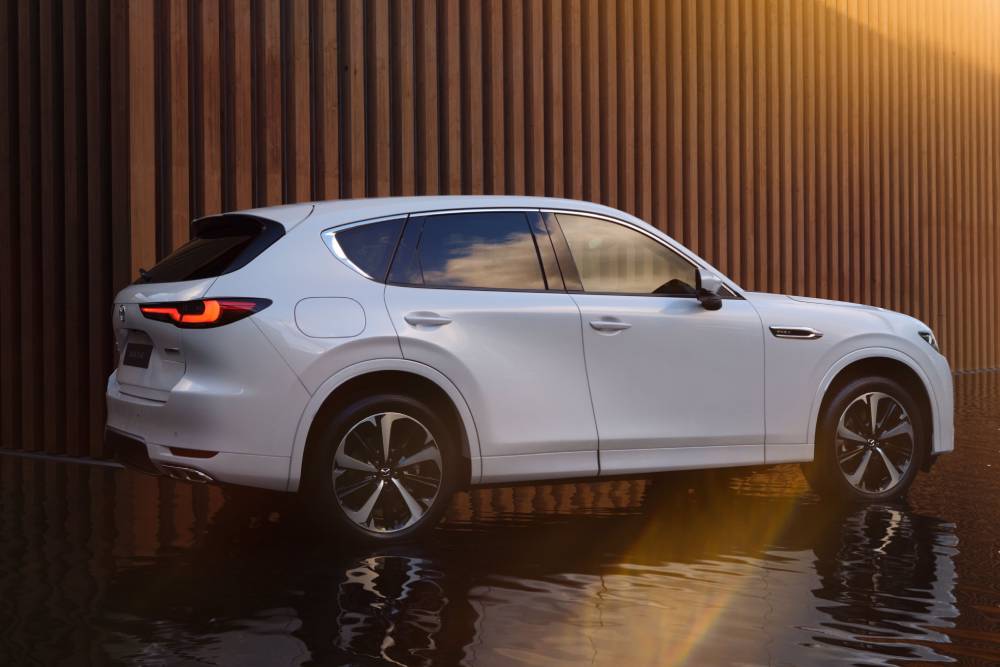 https://autogreeknews.gr/wp-content/uploads/2022/05/2022_mazda_cx-60_global_still_11-1.jpg