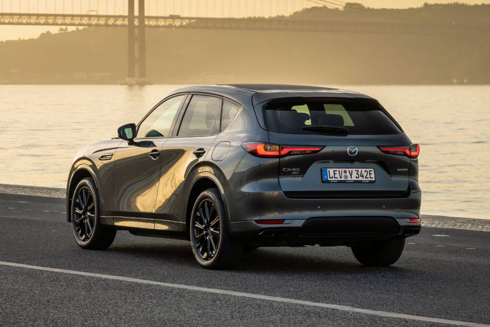 https://autogreeknews.gr/wp-content/uploads/2022/05/2022_mazda_cx-60_portugal_mg_still_017-1.jpg