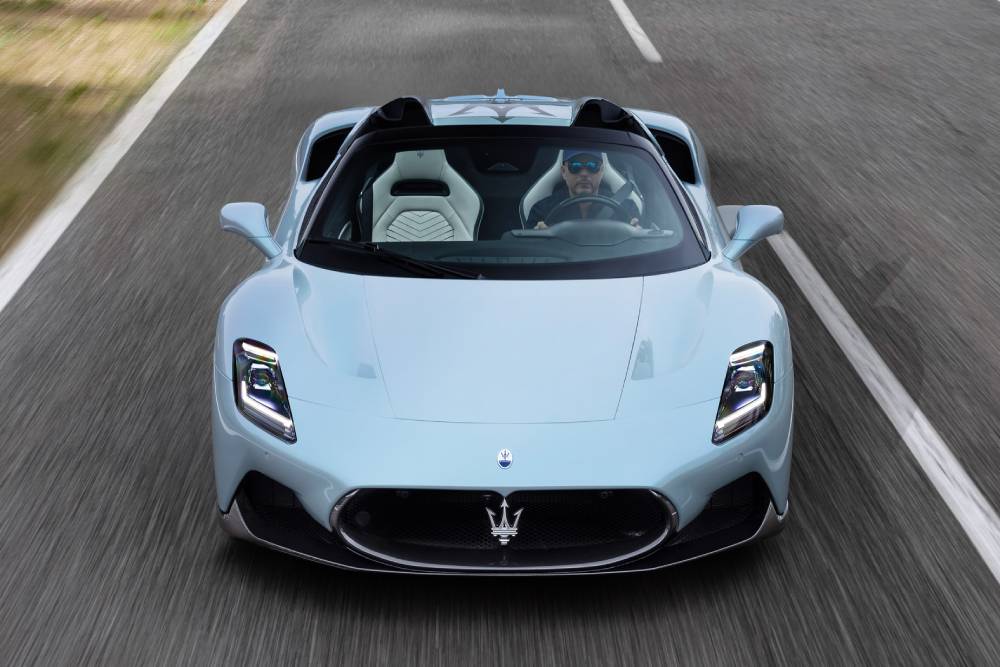 https://autogreeknews.gr/wp-content/uploads/2022/05/2023-Maserati-MC20-Cielo-00002.jpg