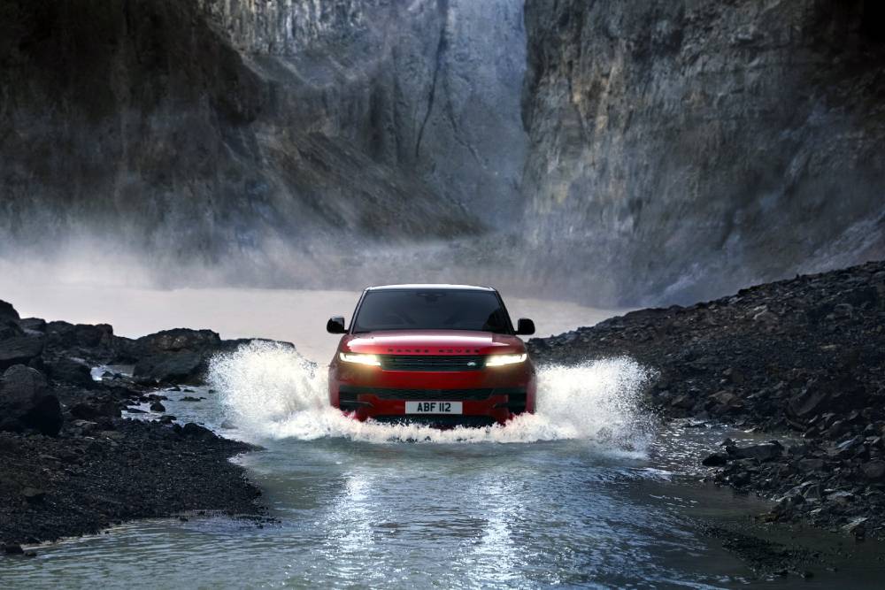 https://autogreeknews.gr/wp-content/uploads/2022/05/2023-Range-Rover-Sport-59.jpg