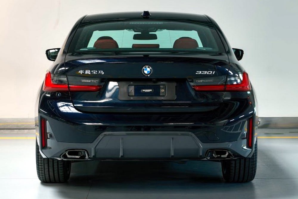 https://autogreeknews.gr/wp-content/uploads/2022/05/BMW-3-6.jpg