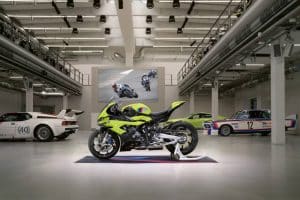 BMW-M-1000-RR-16