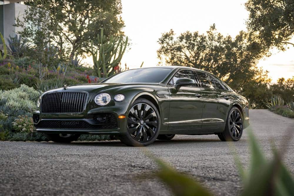 https://autogreeknews.gr/wp-content/uploads/2022/05/Bentley-Flying-Spur-Hybrid-Type-Approval-1.jpg