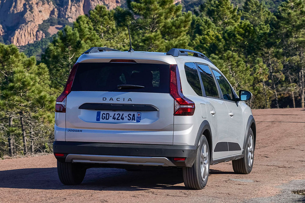 https://autogreeknews.gr/wp-content/uploads/2022/05/Dacia-Jogger-2022-18.jpg