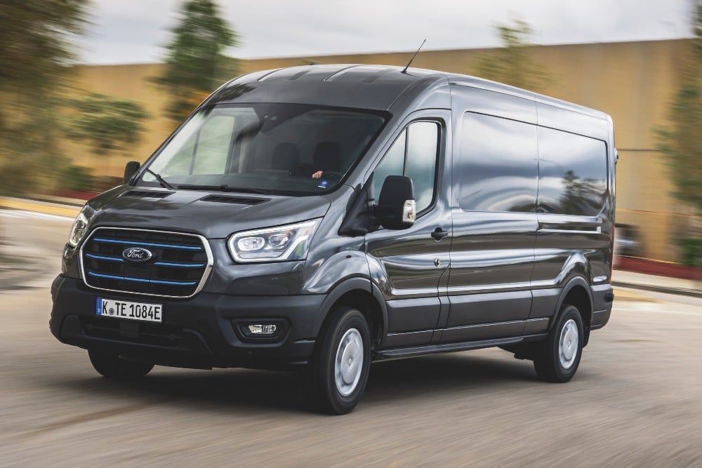 https://autogreeknews.gr/wp-content/uploads/2022/05/FORD-E-TRANSIT-3.jpg