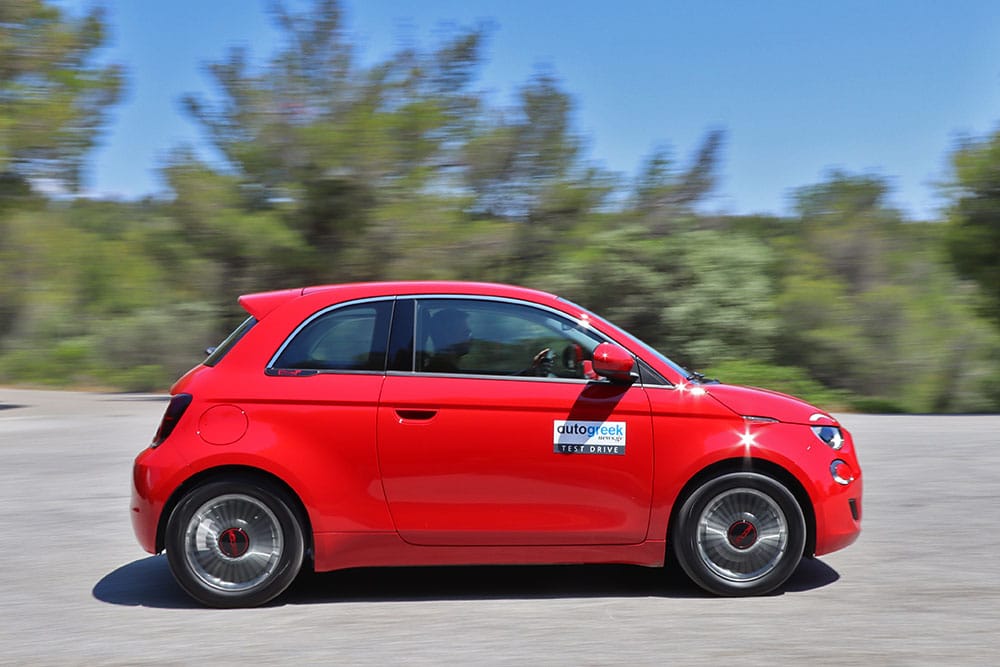 https://autogreeknews.gr/wp-content/uploads/2022/05/Fiat-500-RED-electric-25.jpg
