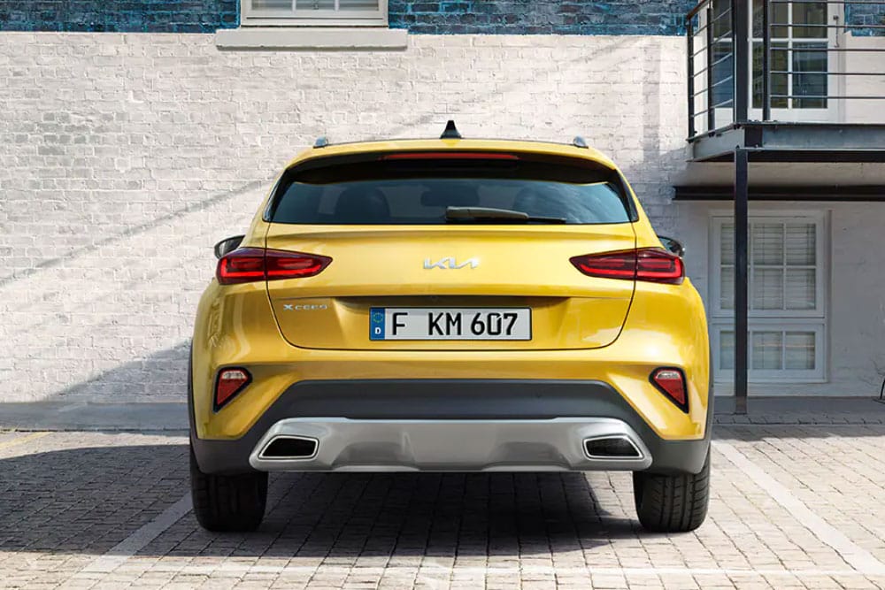 https://autogreeknews.gr/wp-content/uploads/2022/05/Kia-XCeed-2022-rear01.jpg