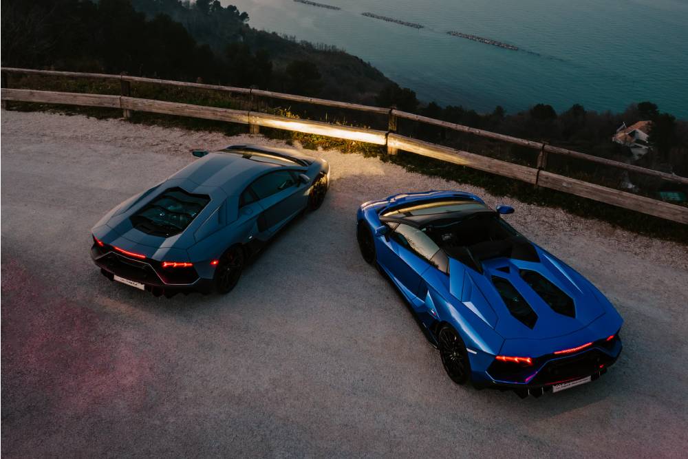 https://autogreeknews.gr/wp-content/uploads/2022/05/Lamborghini-Aventador-Ultimate-1.jpg