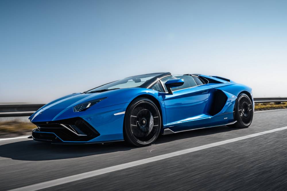 https://autogreeknews.gr/wp-content/uploads/2022/05/Lamborghini-Aventador-Ultimate-33.jpg