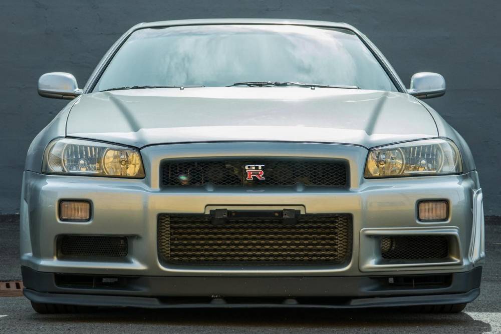 https://autogreeknews.gr/wp-content/uploads/2022/05/Left-Hand-Drive-R34-Nissan-GT-R-2.jpg