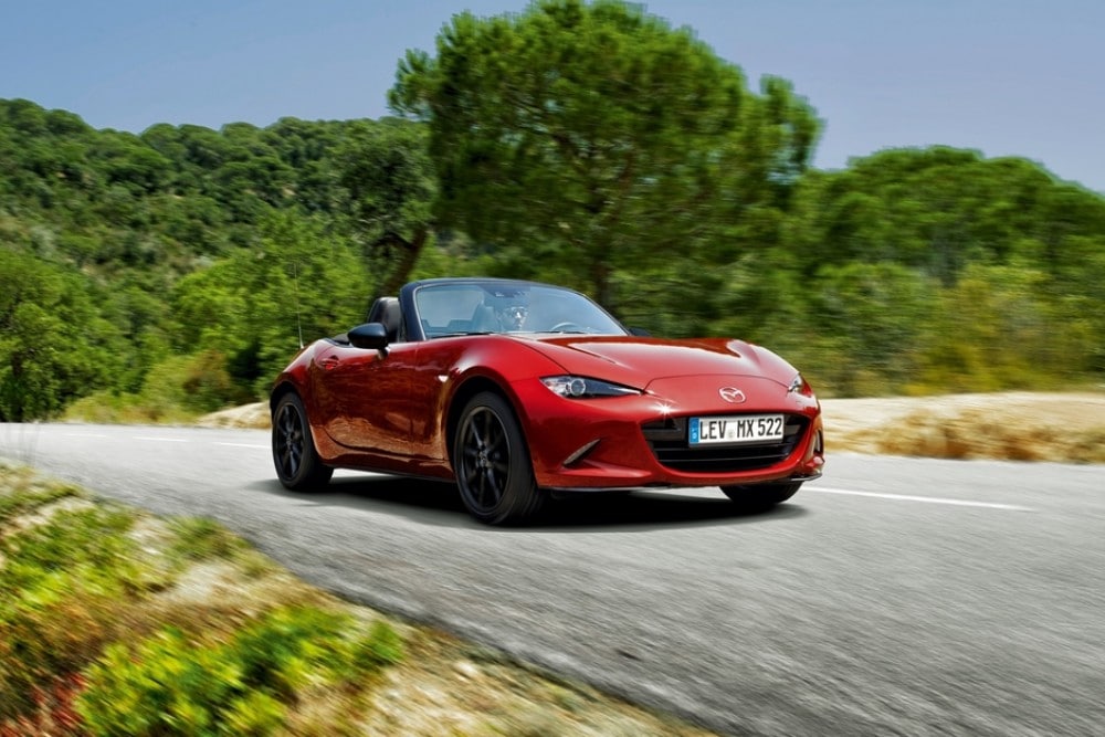 https://autogreeknews.gr/wp-content/uploads/2022/05/Mazda-MX-5-4.jpg