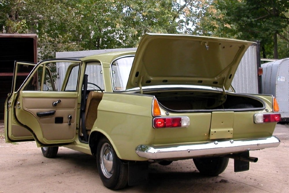 https://autogreeknews.gr/wp-content/uploads/2022/05/Moskvitch11111.jpg