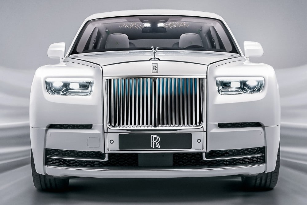 https://autogreeknews.gr/wp-content/uploads/2022/05/Rolls-Royce-Phantom2.jpg