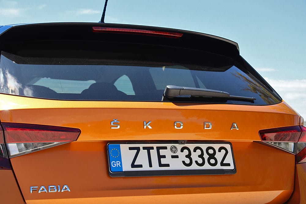 https://autogreeknews.gr/wp-content/uploads/2022/05/Skoda-Fabia-1.0-TSI-110-PS-2022-15.jpg