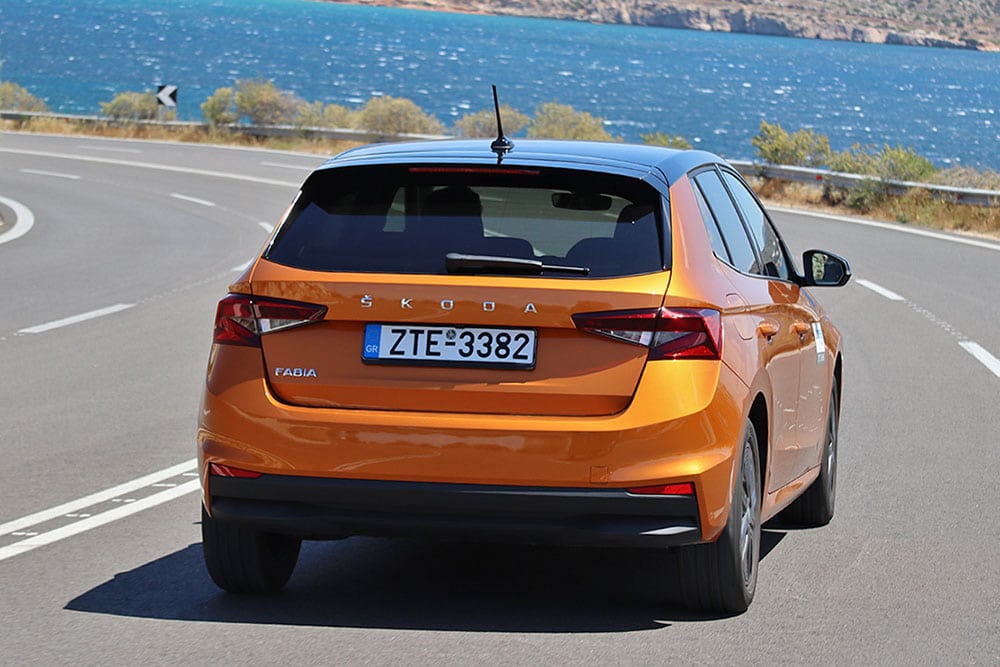 https://autogreeknews.gr/wp-content/uploads/2022/05/Skoda-Fabia-1.0-TSI-110-PS-2022-7.jpg
