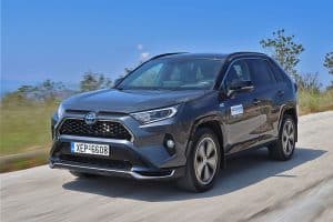 Toyota RAV4 PHEV (1)