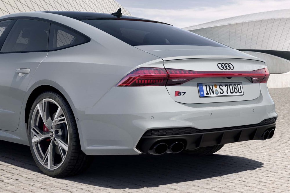 https://autogreeknews.gr/wp-content/uploads/2022/05/audi-s7-sportback4.jpg
