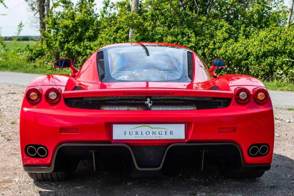https://autogreeknews.gr/wp-content/uploads/2022/05/ferrari-enzo-signed-by-schumacher-1.jpg