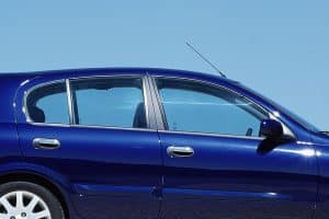 nissan-almera-2003-side