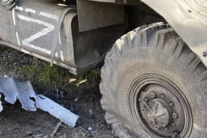 russia-fights-in-ukraine-with-war-vehicles-equippe (1)